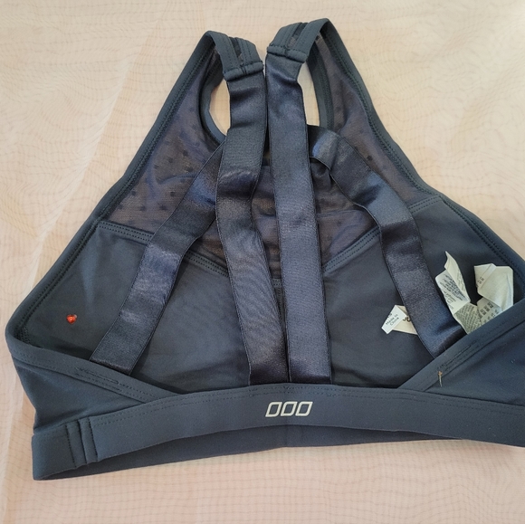 Lorna Jane Sports Bra - Picture 2 of 2